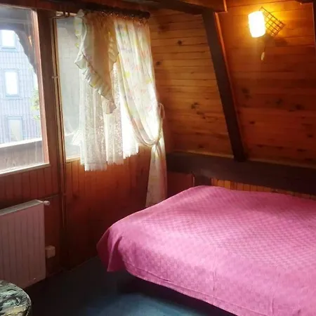 Chalet Panda 度假居 亚霍里纳